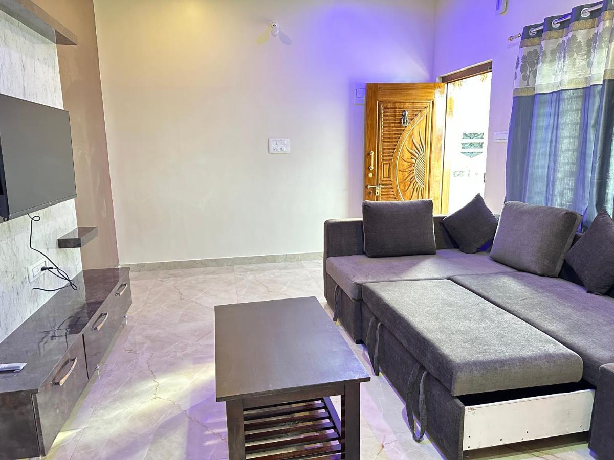Anthara Service Apartments Belur  エクステリア 写真